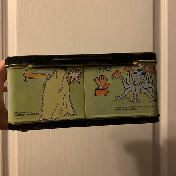 The Addams Family lunch box - Picture 4 of 6